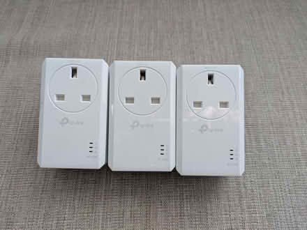 Photo of free 3x TP Link AV1000 Powerline Network over Power Adaptors (Langside G41) #1