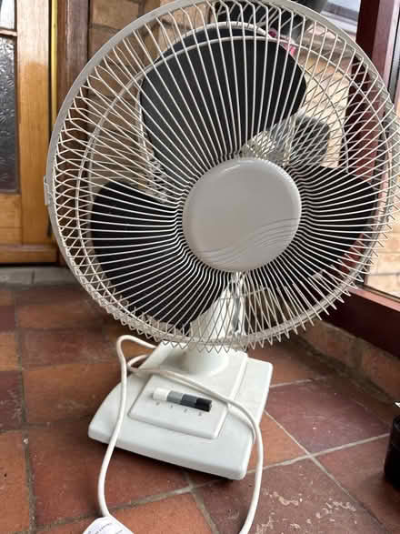 Photo of free White fan (Shotesham) #1