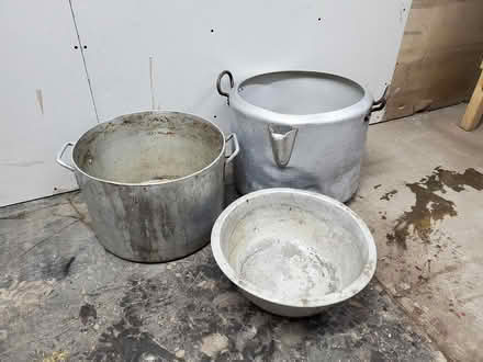 Photo of free Old Aluminium Cooking Pots (HD6) #1