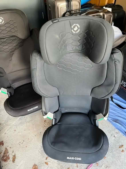 Photo of free Isofix Maxi cosi car seats x 2 (Bridgnorth WV15) #2