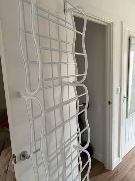 Photo of free Shoe rack (RG30) #3