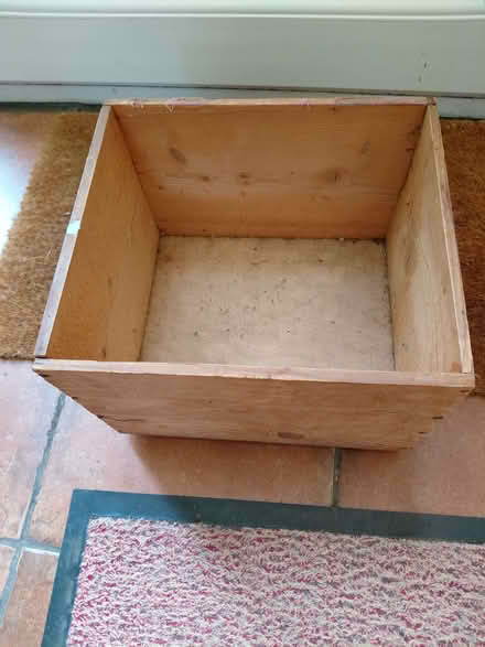Photo of free Small pine box (Stroud GL5) #2