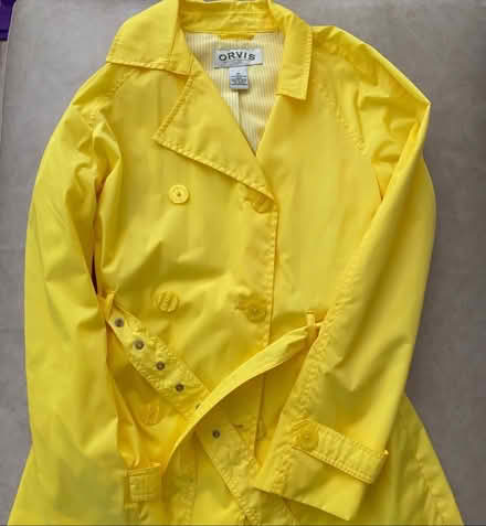 Photo of Yellow raincoat M (Oakland) #1