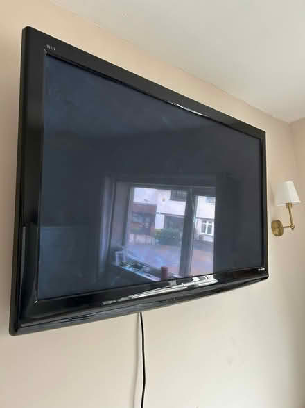 Photo of free 43inch TV with remote Panasonic (Wolverhampton WV4) #1