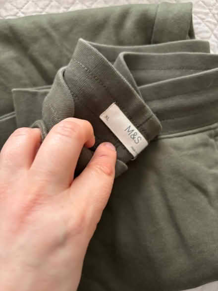 Photo of free X4 pairs XL regular cargo joggers (Chatham) #2