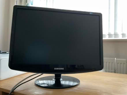 Photo of free Computer screen (Orpington) #1