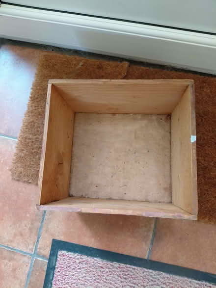 Photo of free Small pine box (Stroud GL5) #1