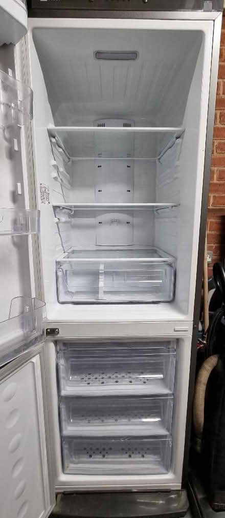 Photo of free Samsung Fridge Freezer - See Description (Farlington PO6) #4