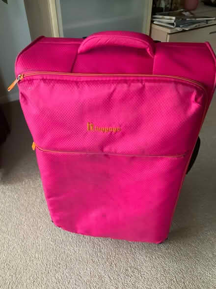 Photo of free IT lightweight suitcase (Greenhill DY10) #1