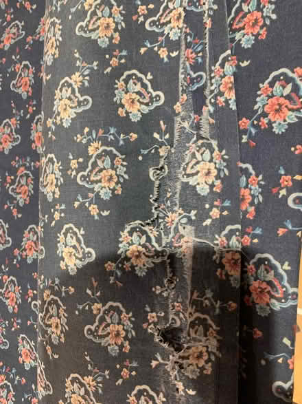 Photo of free 3 + 1 Curtains + 4 separate linings (Elephant and castle SE11) #2