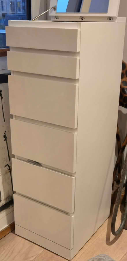 Photo of free Ikea white chest of drawers (Walworth SE17) #1