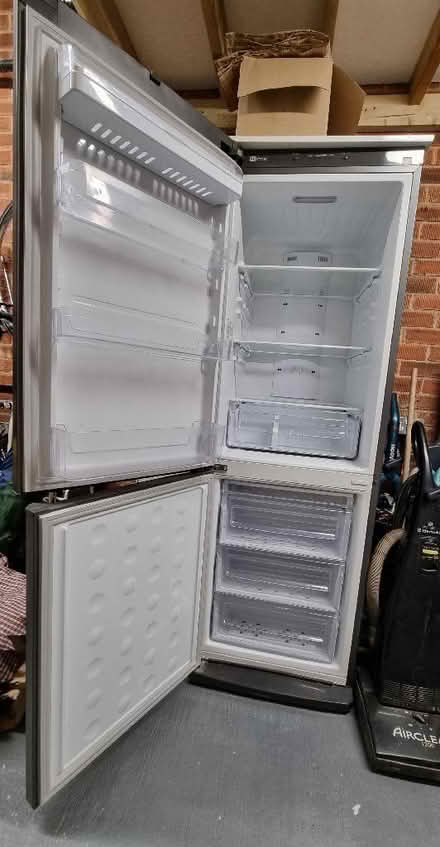 Photo of free Samsung Fridge Freezer - See Description (Farlington PO6) #2