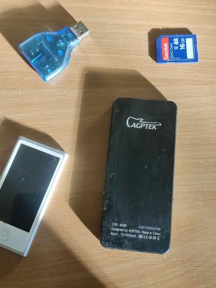 Photo of free iPad /various storage (Penwortham Lane PR1) #2