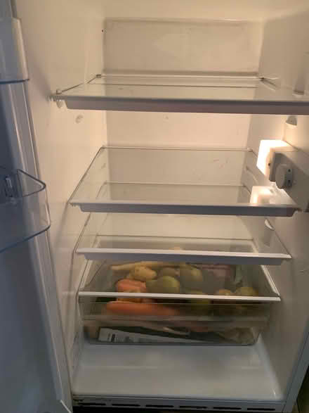 Photo of free Bosch Fridge (Cowplain Po88at) #4