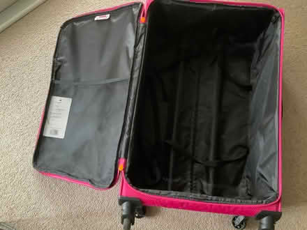 Photo of free IT lightweight suitcase (Greenhill DY10) #3