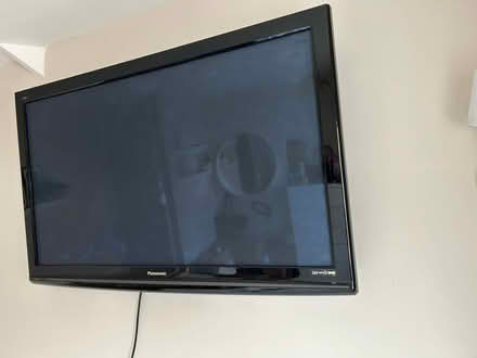 Photo of free 43inch TV with remote Panasonic (Wolverhampton WV4) #3