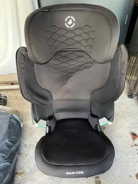 Photo of free Isofix Maxi cosi car seats x 2 (Bridgnorth WV15) #3
