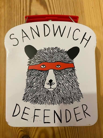 Photo of free A tin for a sandwich/ lunch box (W3) #1