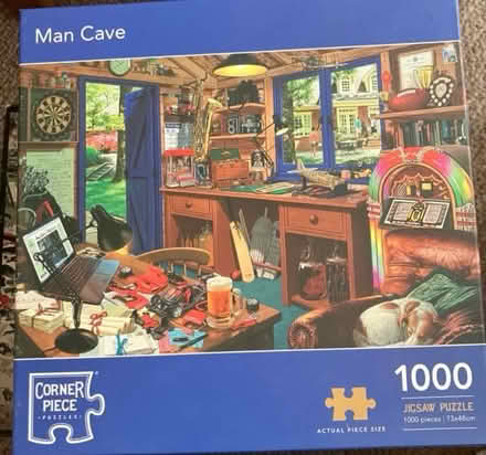 Photo of free 1000 piece jigsaw (Brinnington SK5) #1