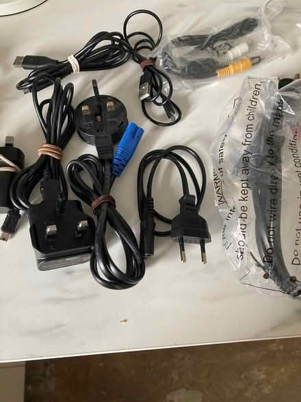 Photo of free Assorted electrical cables (ST5 Baldwin's Gate) #3