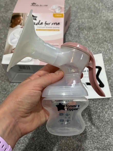 Photo of free Tommee Tippee breast pump and accessories (Cookridge LS16) #4