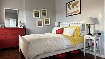 Photo of free Yellow Fiesta Queen Bed Sheet Set (Logan Circle) #2