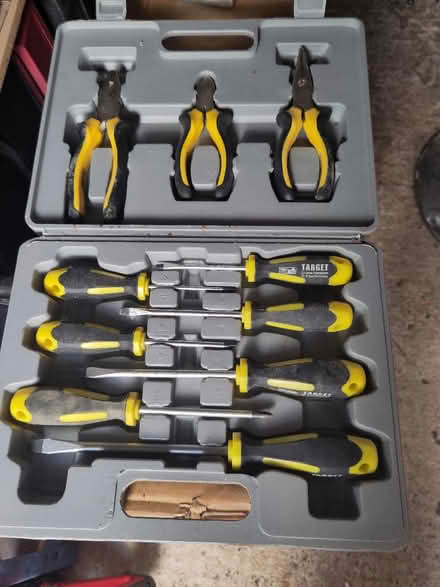 Photo of free Screwdriver and pliers set (Maiden Erlegh Nature Reserve RG6) #1