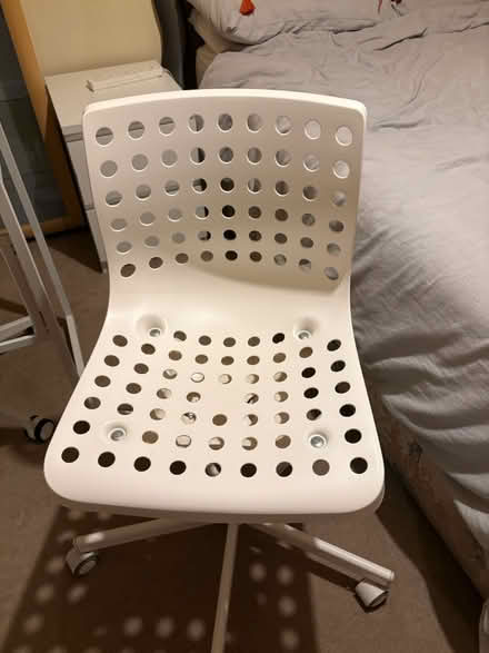Photo of free White Swivel chair (Langley, Slough, SL3) #1