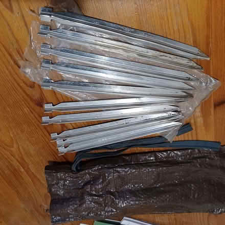 Photo of free 10 light weight tent pegs in Y style (Oxford OX2) #1