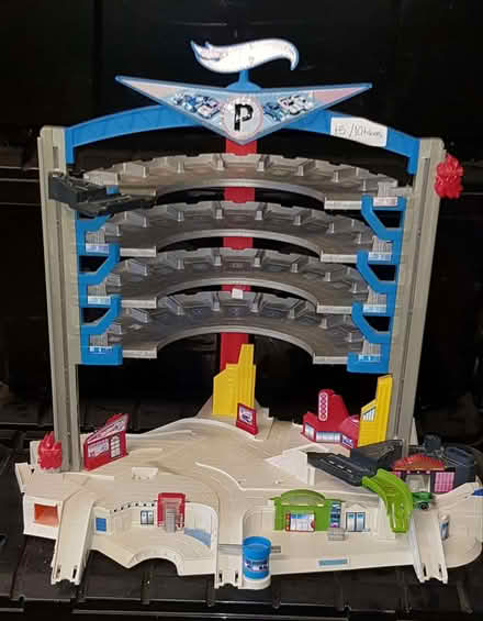 Photo of free Hot Wheels Ultimate Garage playset (Lambridge) #2