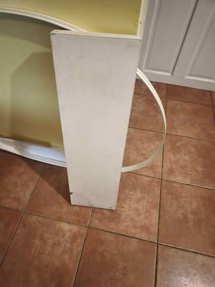 Photo of free Floating Shelf (Coulsdon, CR5) #2