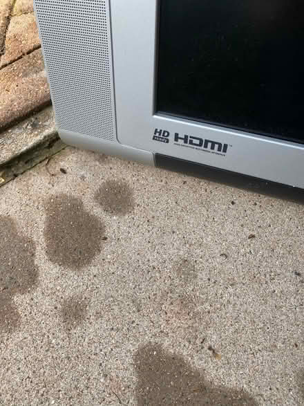 Photo of free Television letterbox style (caterham) #3