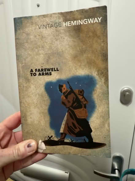 Photo of free Ernest Hemingway vintage book (Carshalton SM5) #1