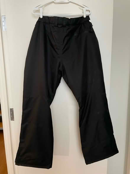 Photo of free Women’s Ripzone ski pants xxl (Dufferin & Eglinton) #2