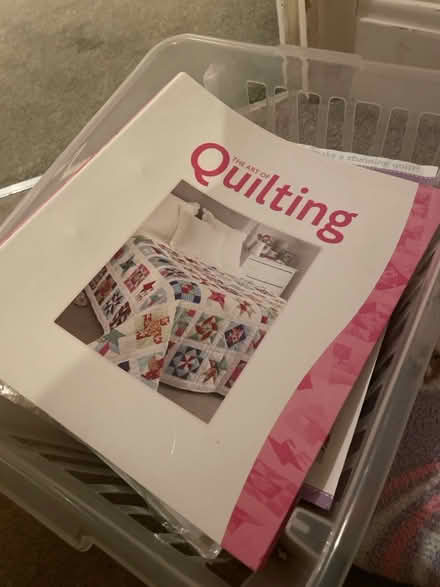 Photo of free Art of quilting magazine (partworks) (Blacklands TN34) #1