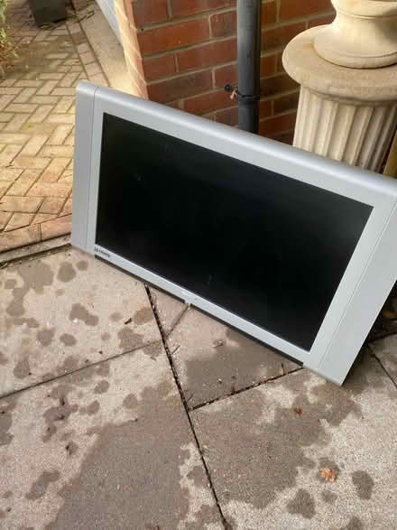 Photo of free Television letterbox style (caterham) #1