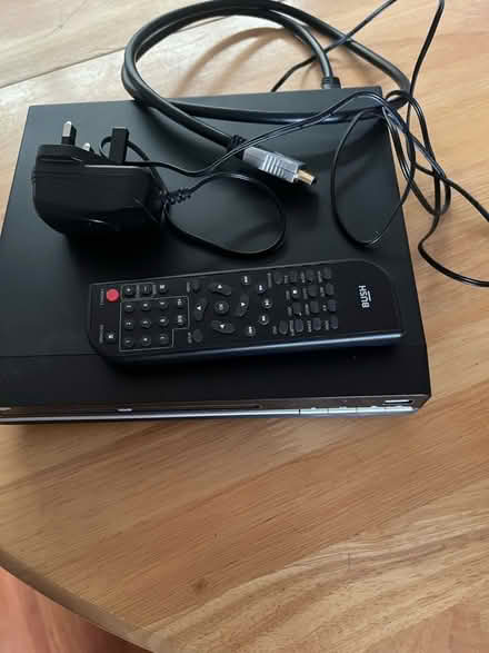 Photo of free DVD Player and a few dvds (Kendal LA9) #1