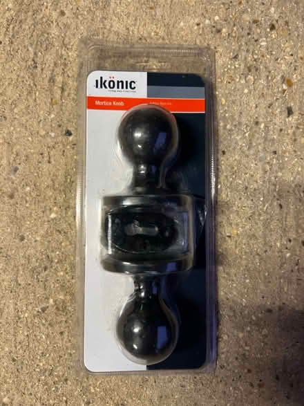 Photo of free Door knob (Blacknest) #1