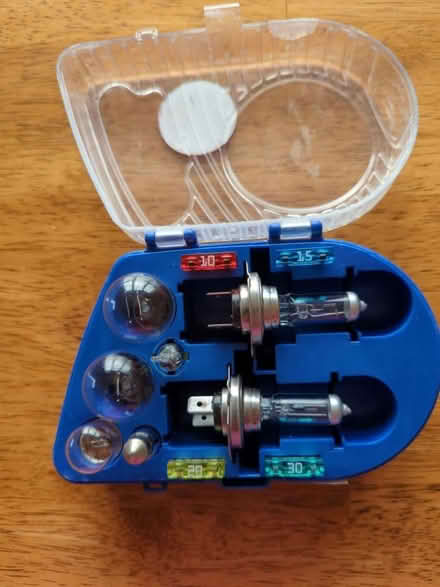 Photo of free H7 car replacement bulbs (Paignton) #2