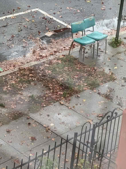 Photo of free Curb alert: super cute chairs (Shaw) #1