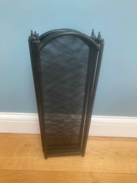 Photo of free folding fire guard (Hitchin SG5) #2