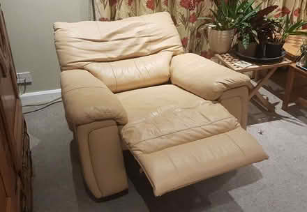 Photo of free Recliner leather lounge chair (Croxley Green WD3) #2