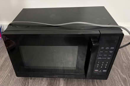 Photo of free Microwave (FiDi) #1