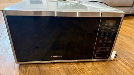 Photo of free Samsung MS23J5133AT microwave (SE13) #1