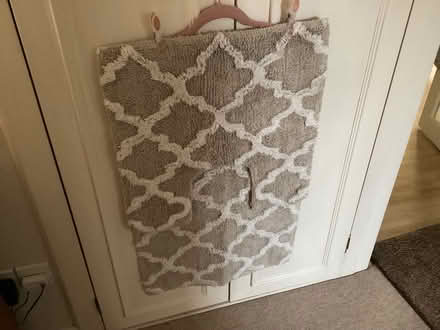 Photo of free Bath mat set (Bearwood BH11) #1
