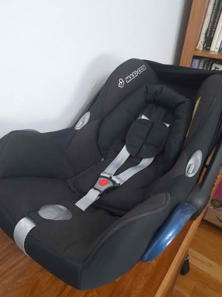 Photo of free Baby car seat (GU12) #2