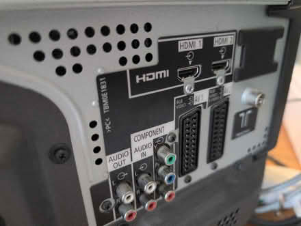 Photo of free Panasonic TV 37inch (1024 x 720) (Heronsgate WD3) #3