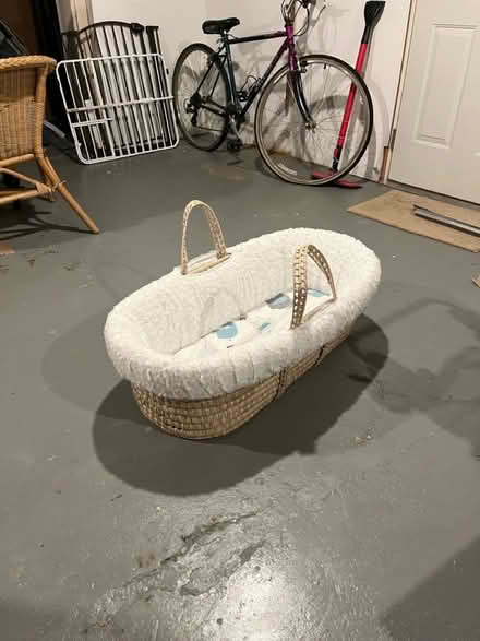 Photo of free Fleece-lined Moses Basket (Natick) #1