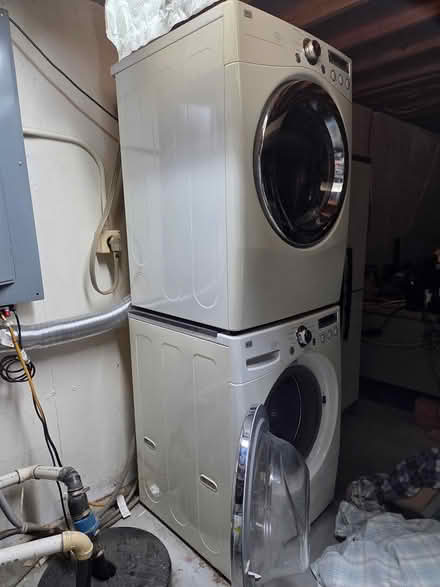 Photo of free stackable LG washer/dryer - read (Elburn) #1