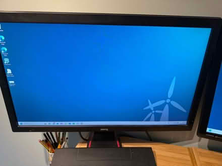 Photo of free 2 computer monitors (St Albans AL1) #3